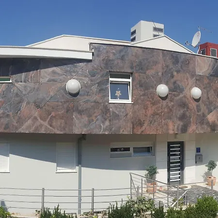 Apartment In With Balcony, Air Conditioning Wifi 4328-3 Trogir