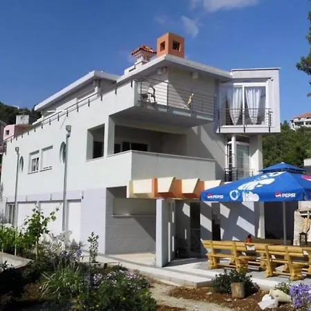 Apartman In With Balcony, Air Conditioning Wifi 4328-3 *